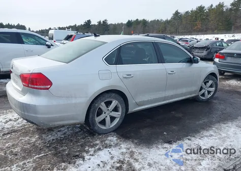 2013 Volkswagen Passat 2.5L Se z USA, uszkodzony, nr VIN 1VWBP7A39DC080339